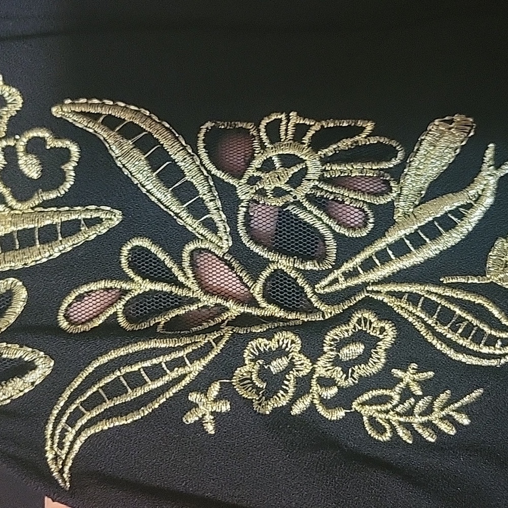 Dress - Picture 6 of 7